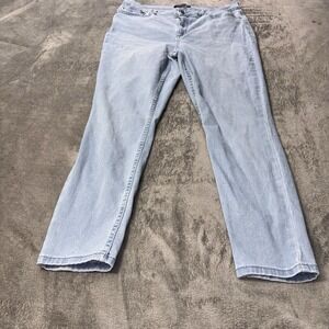 Calvin Klein Jeans Women's Light Wash Straight Leg Denim Jeans Size 16